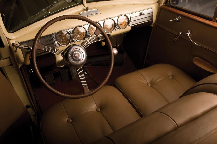 Packard Super Eight Convertible Coupe 1938 года  (фото 7 из 13)